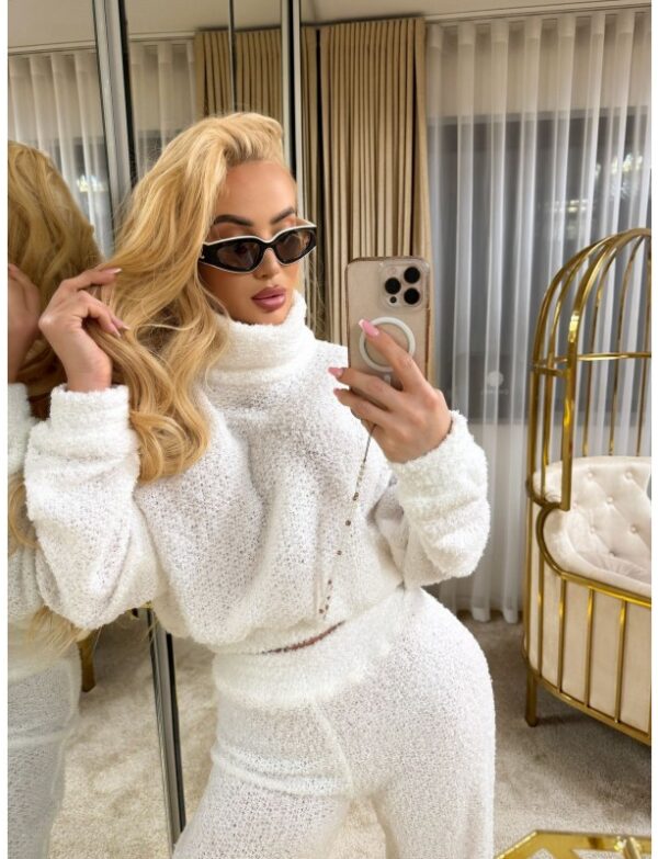 COZY WHITE LIMITED SET